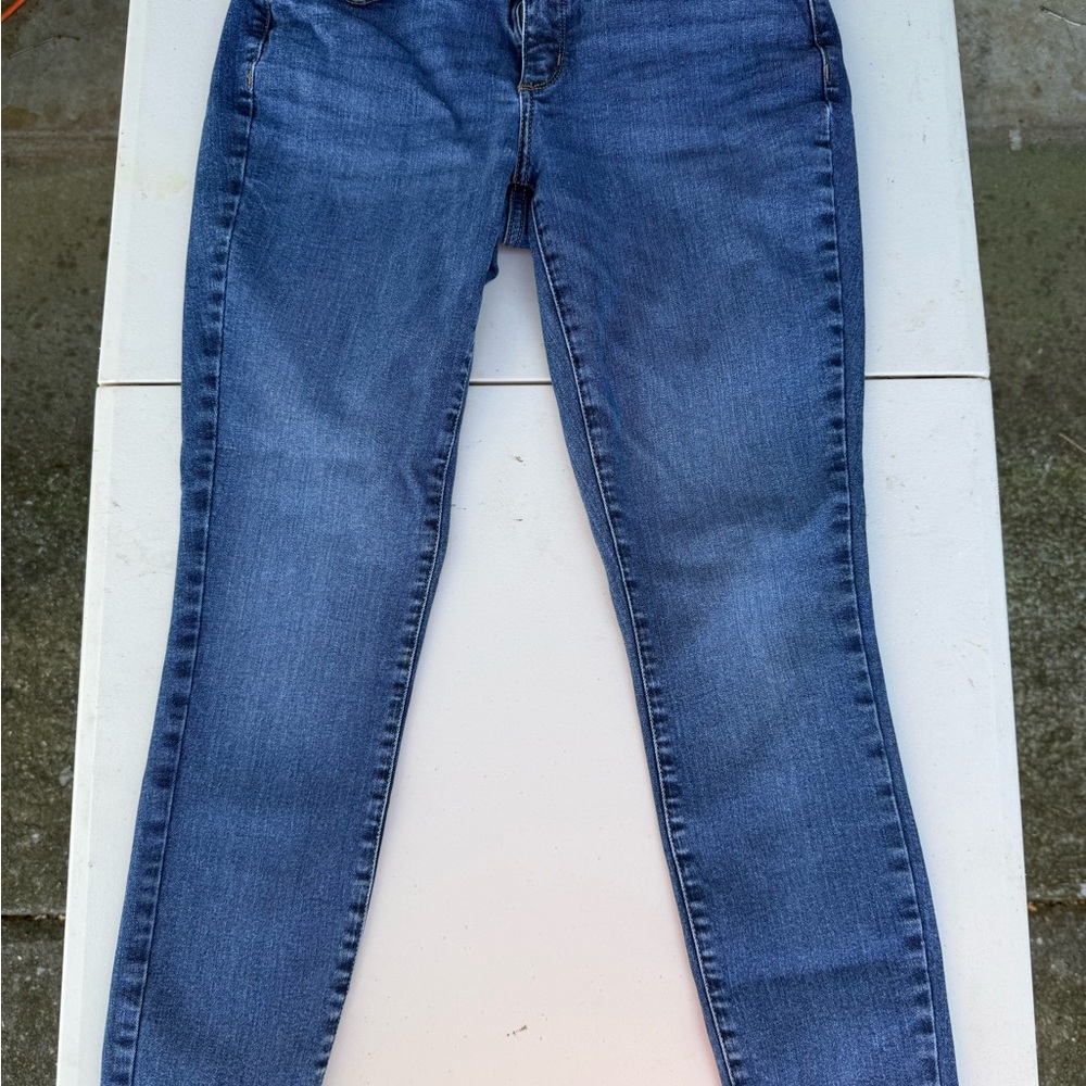Universal Thread Blue Skinny Jeans